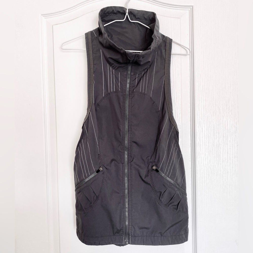 RARE Lululemon Run: Reflection vest